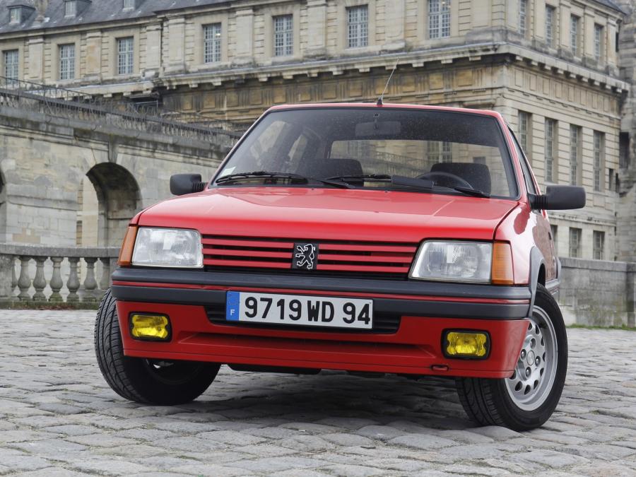  Peugeot 205 1.6 GTI 1983 года  (фото 1 из 32)